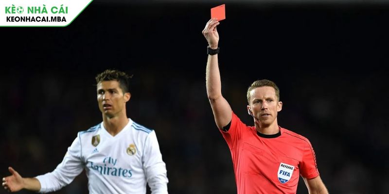 Kèo thẻ phạt chấp cán cân sức mạnh