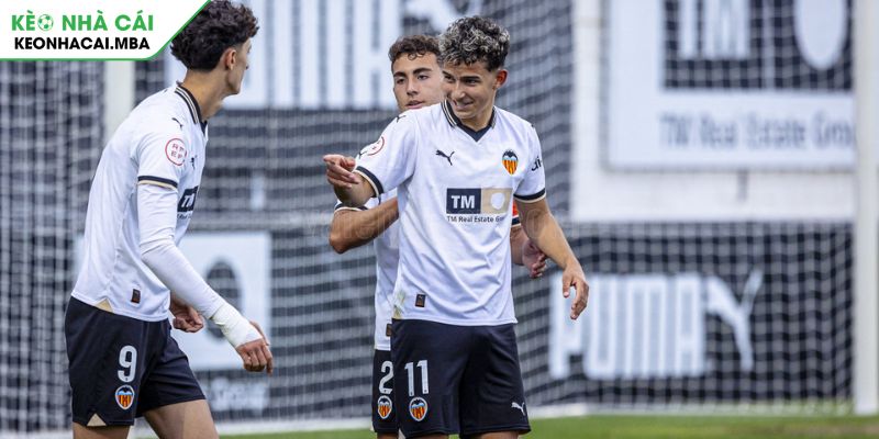 Valencia bất bại 7 trận liên tiếp