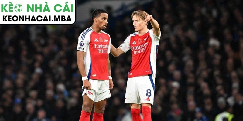 Arsenal và áp lực phải thắng tại Emirates