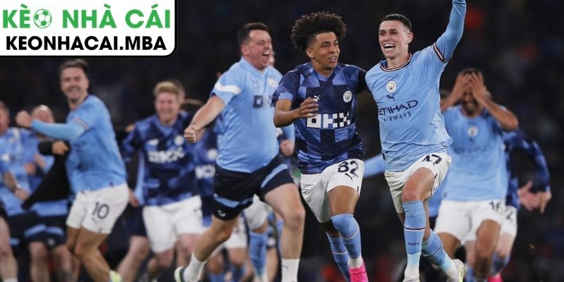 Man City lên đỉnh, cuộc đua vẫn nghẹt thở