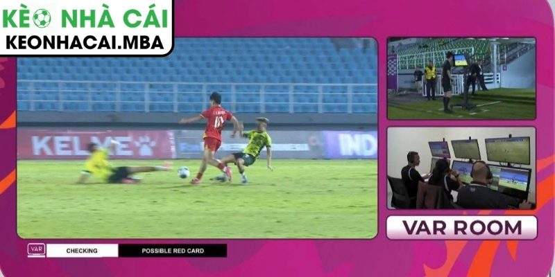 VAR từ chối pen, bước ngoặt gây tranh cãi